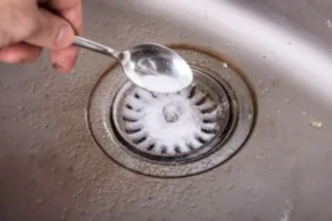 Receita para desentupir pia: naturais e Baratas